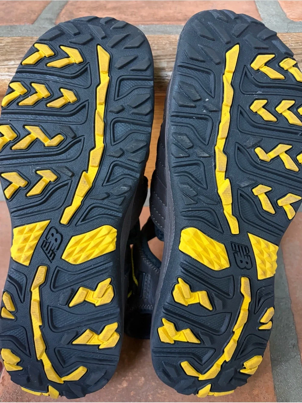 New Balance Brown & Yellow Men’s Closed-Toe Outdoor Sandals